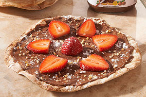 nutella and strawberry pizzetta